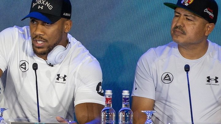 Robert Garcia: Joshua Has To Be Smart Against Usyk, Can’t Go In There Thinking KO
